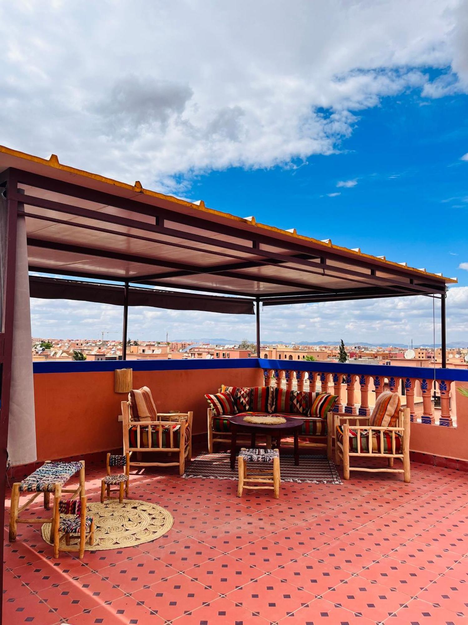 Apartment With Ac, Patio And Rooftop Appartement Climatise Avec Patio Et Toit Terrasse Marraquexe Exterior foto